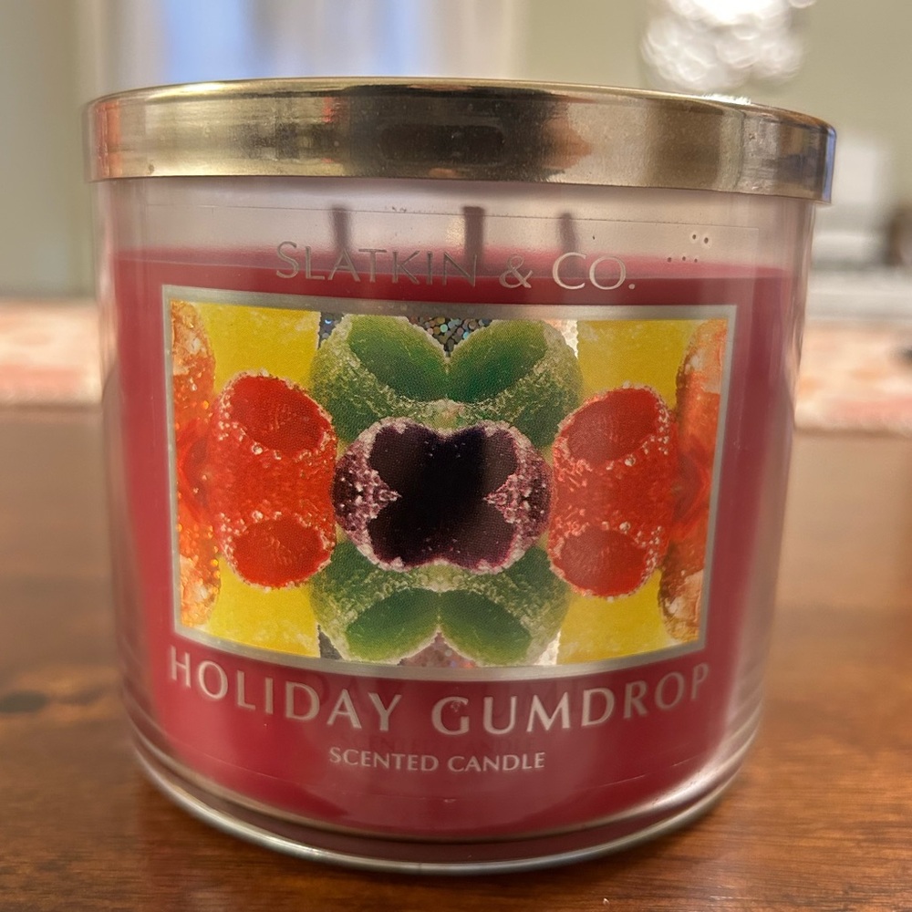 Discontinued Slatkin&Co Holiday Gumdrop Candle / Bath and body works